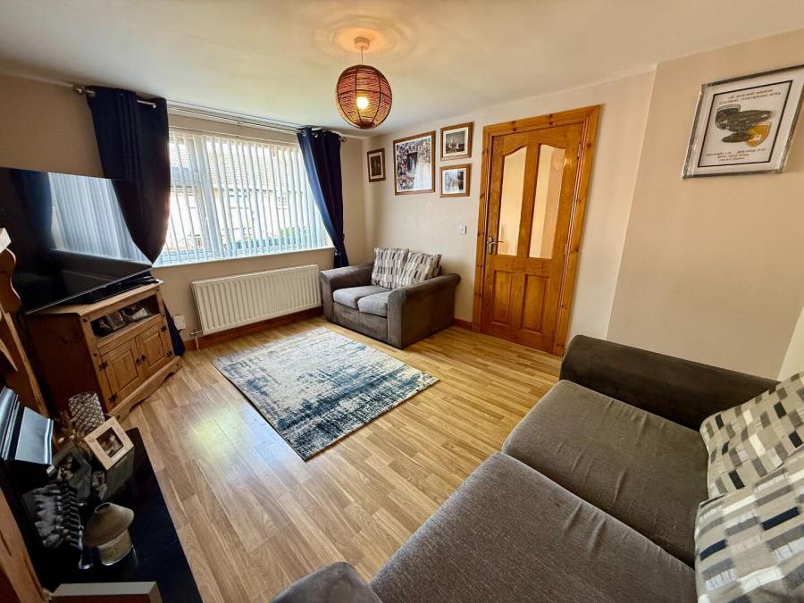2 Drumbreda Gardens
