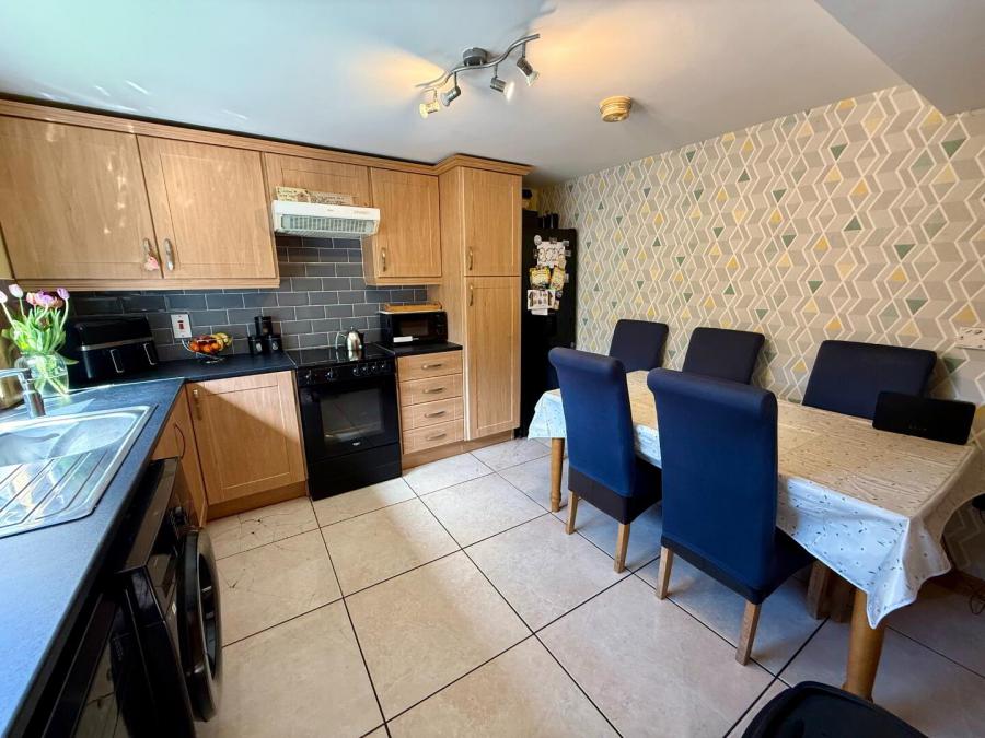 2 Drumbreda Gardens