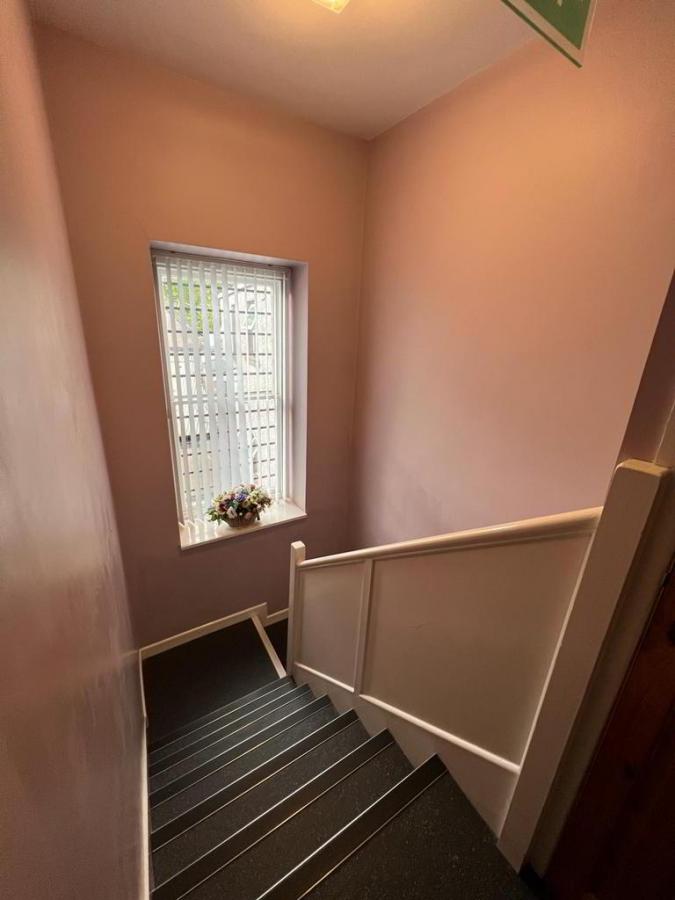 22a English Street