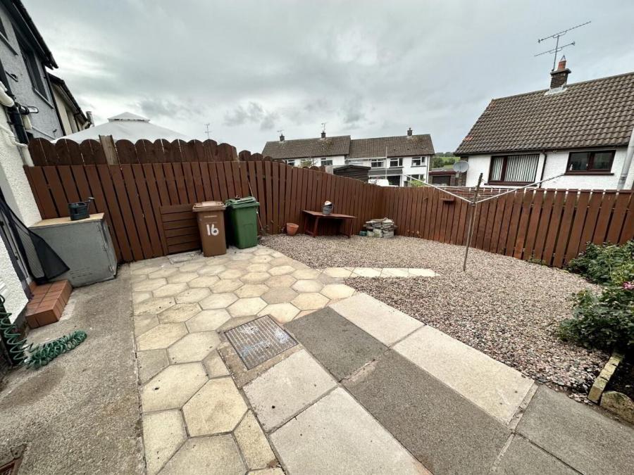 16 Legar Hill Park