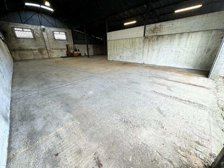 Commercial Sheds, Yard &, 3 Bed Accommodation No. 3 Madden Road