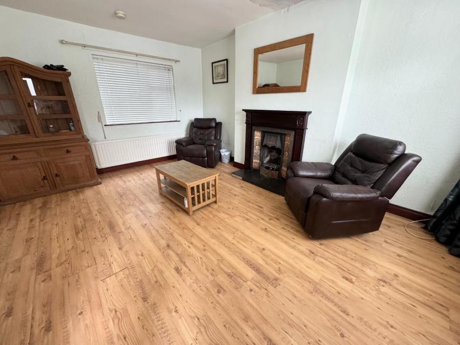 Commercial Sheds, Yard &, 3 Bed Accommodation No. 3 Madden Road