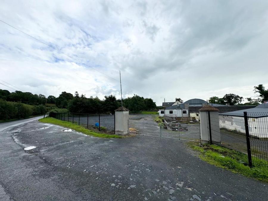 Commercial Sheds, Yard &, 3 Bed Accommodation No. 3 Madden Road
