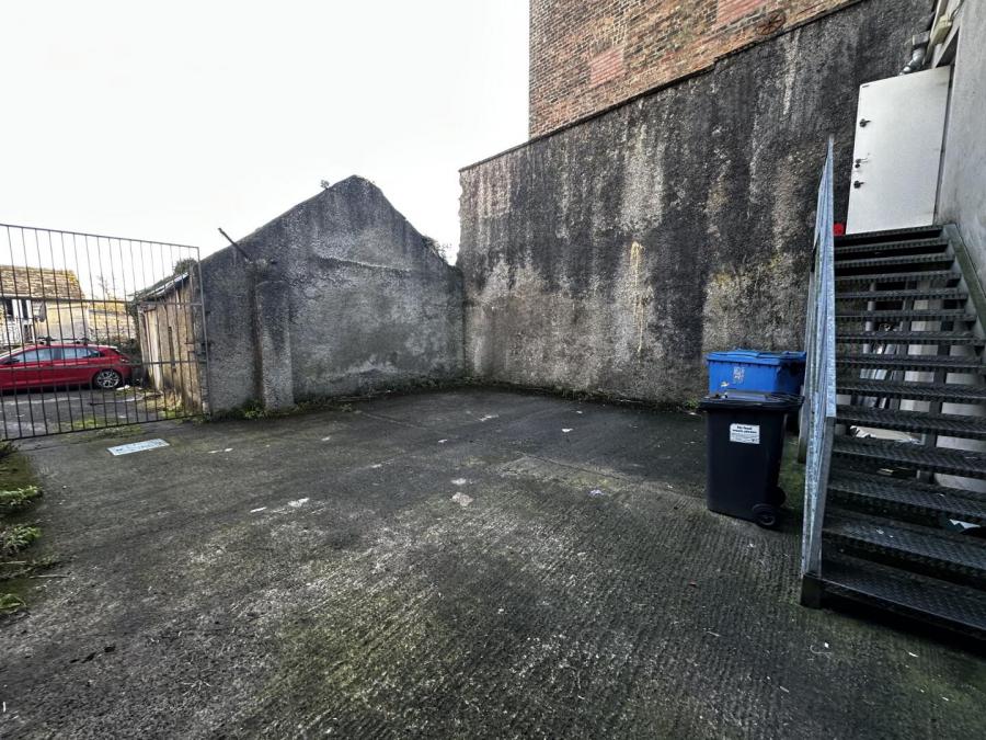 35 Upper English Street