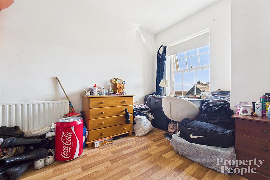 Apartment 12, 42 St. Marys Gardens