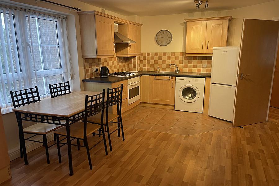 Apt 25 San Antone, Old Suffolk Road