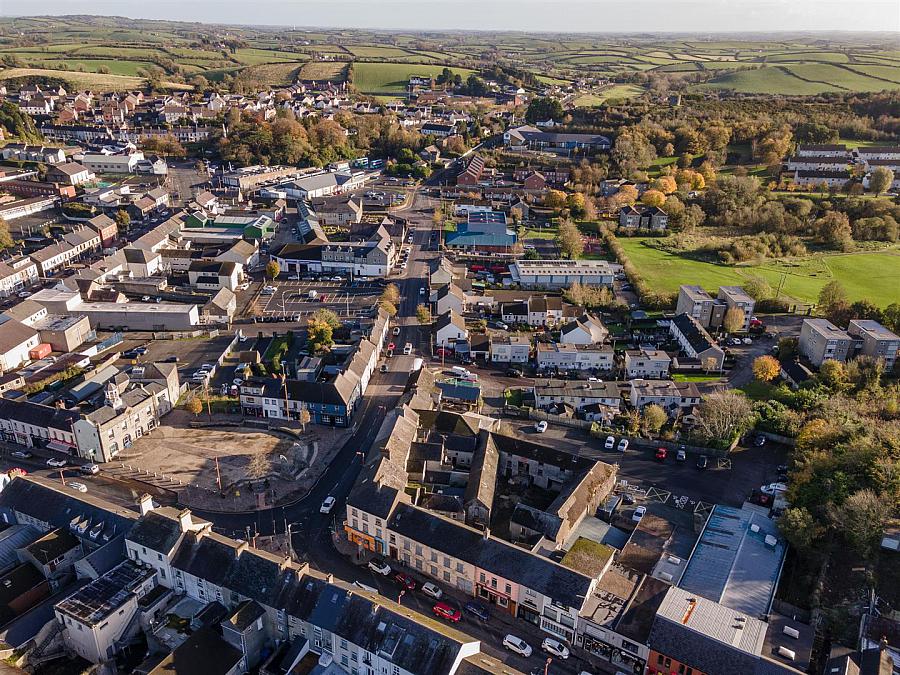 Former Lantern Bar, 18 High Street