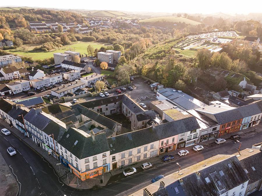 Former Lantern Bar, 18 High Street
