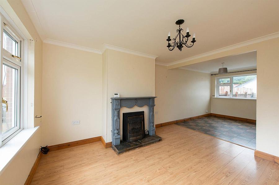 19 Craigs Road