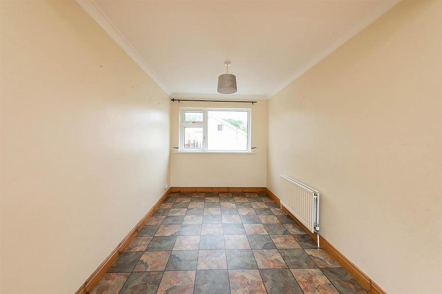 19 Craigs Road