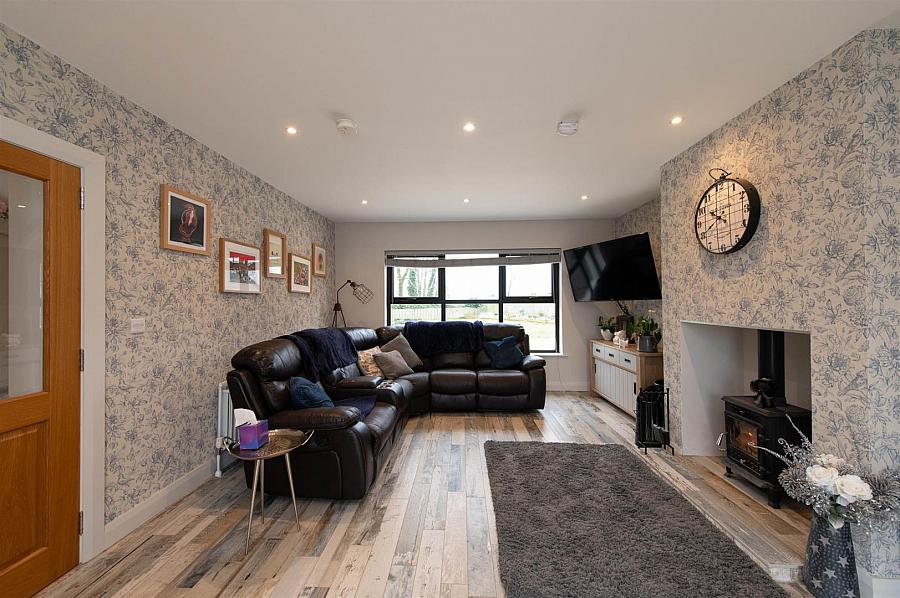 3 Mullaghdrin Road East