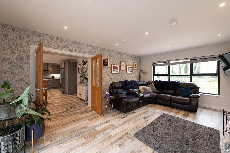 3 Mullaghdrin Road East