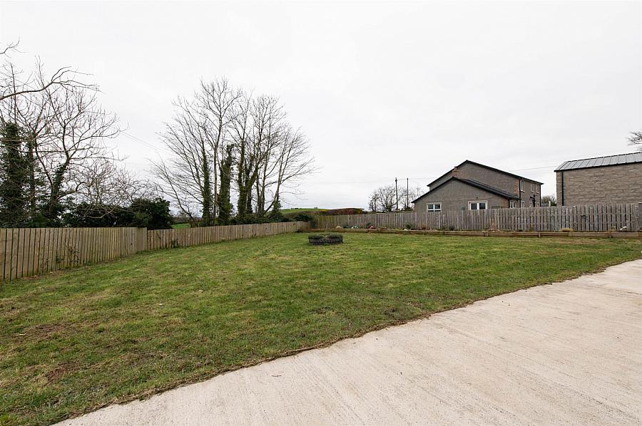 3 Mullaghdrin Road East