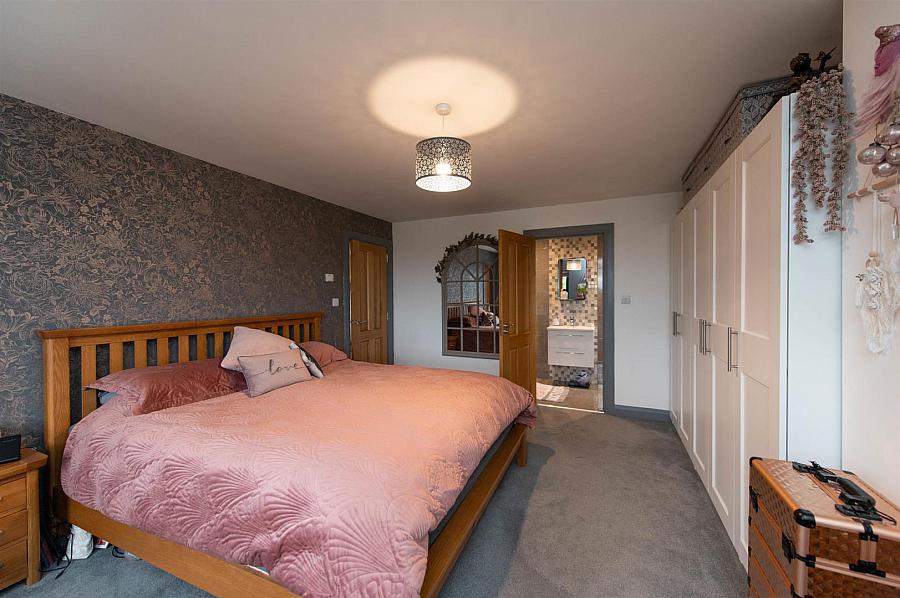3 Mullaghdrin Road East