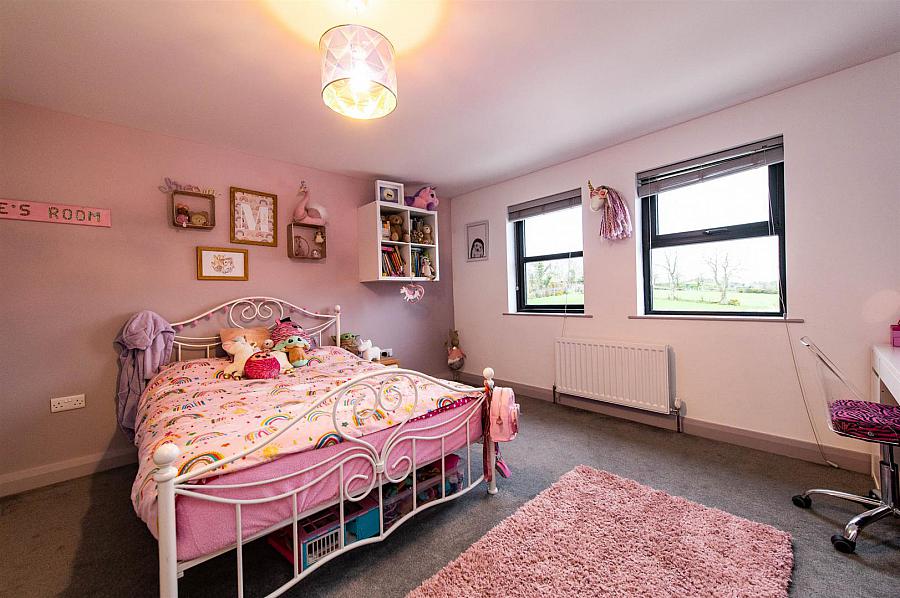 3 Mullaghdrin Road East