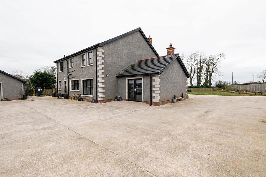 3 Mullaghdrin Road East