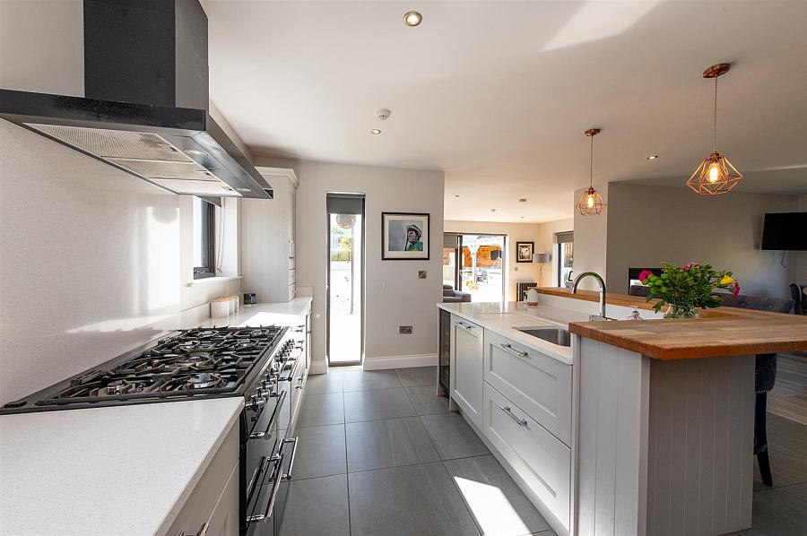 42B The Heights 42B The Heights