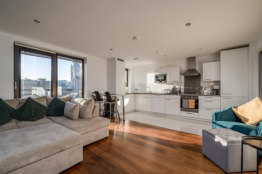 Apt 33 2 Ulster Street