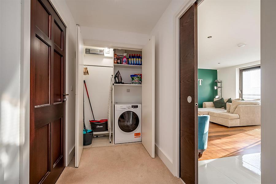 Apt 33 2 Ulster Street
