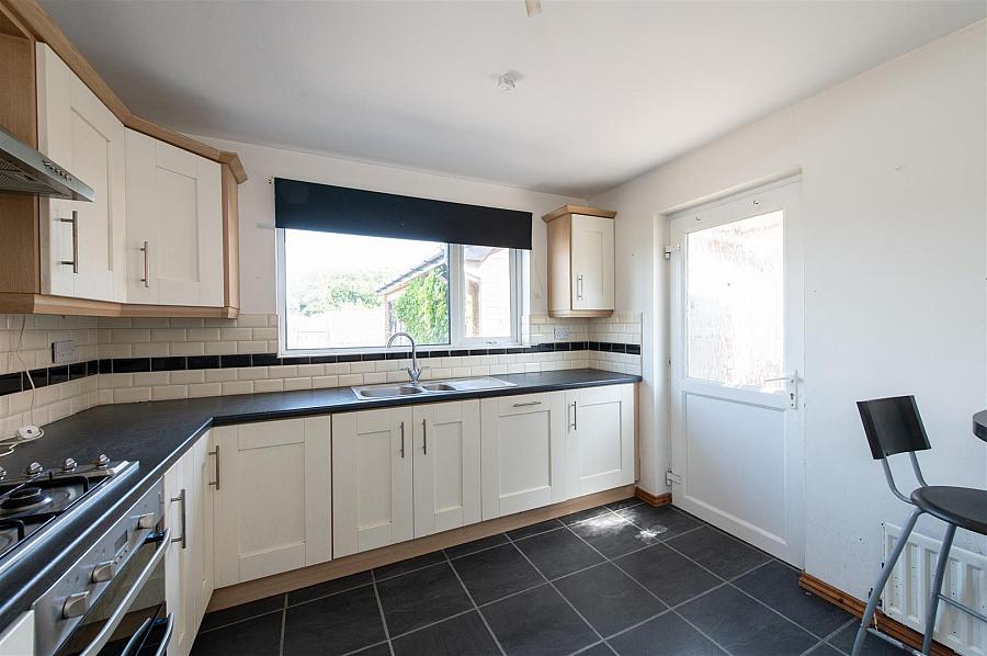 27 Craigs Road