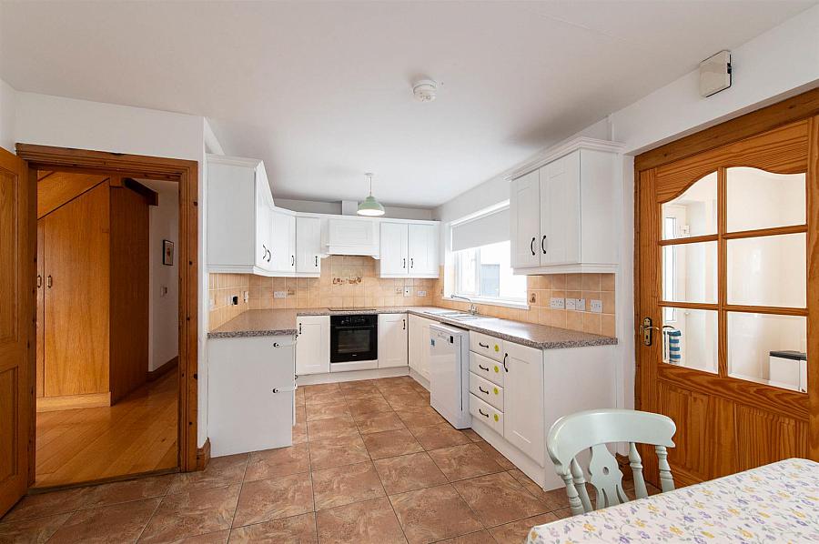 93 Dromore Road