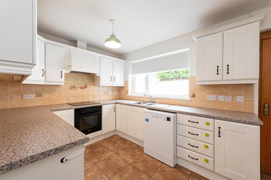 93 Dromore Road