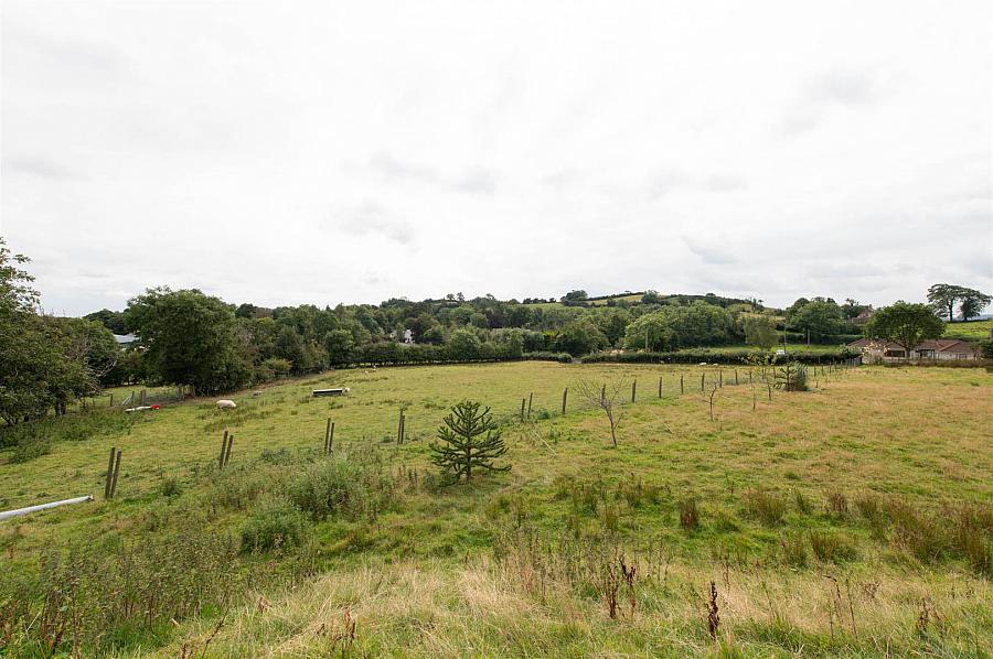 93 Dromore Road