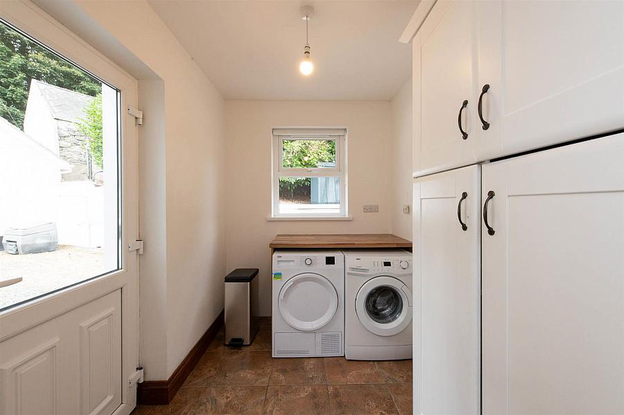 93 Dromore Road