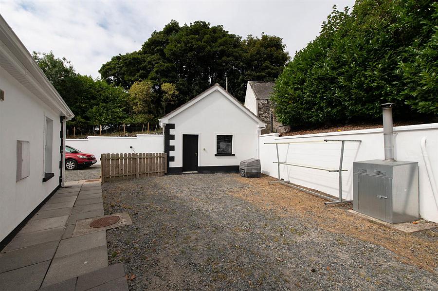 93 Dromore Road