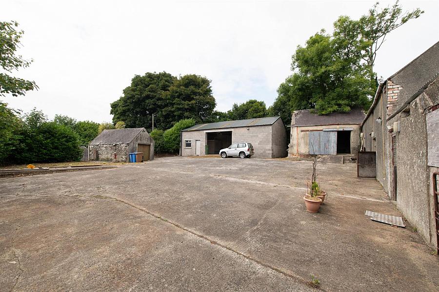 93 Dromore Road