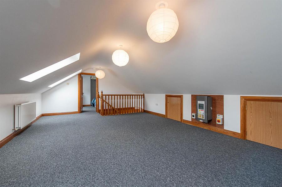 93 Dromore Road