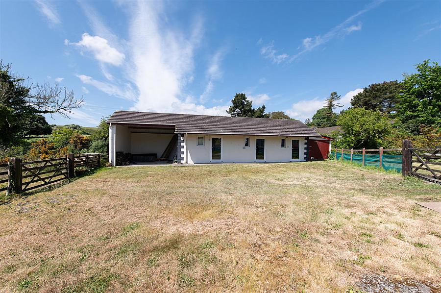 28 Manse Road