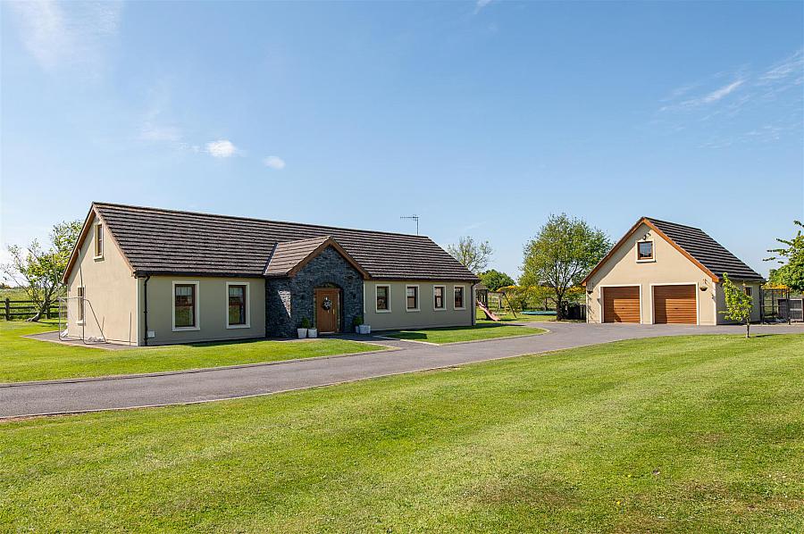 54b Crawfordstown Road