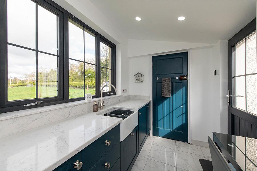 87 Ballynahinch Road