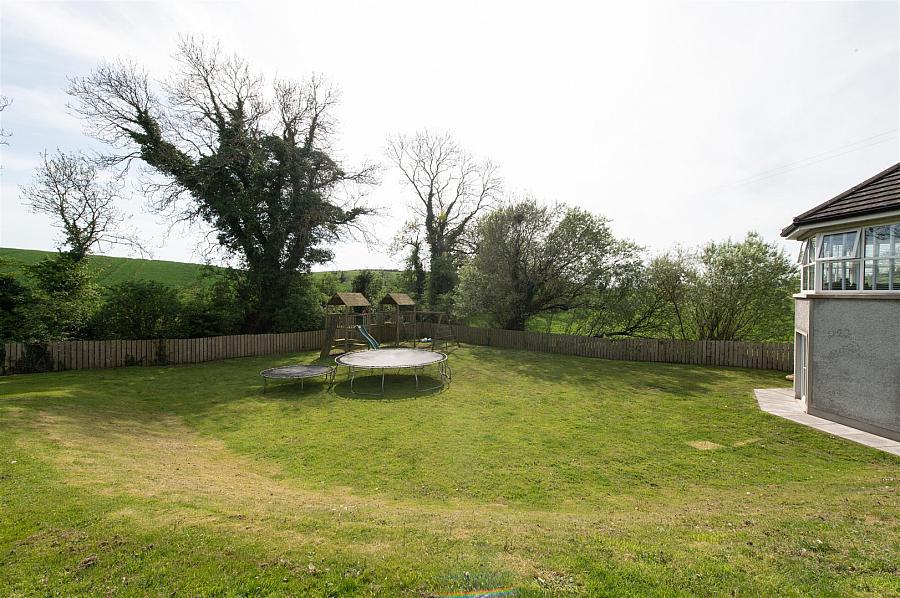 82 Ballynahinch Road