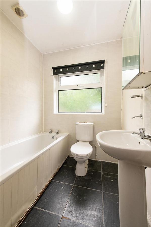 2 Glenlough Park