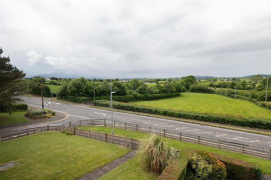 3 Jordanstown