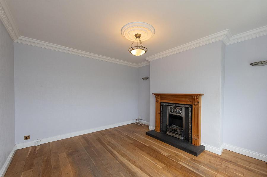 3 Jordanstown