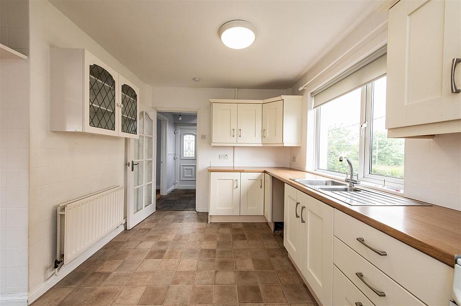 3 Jordanstown