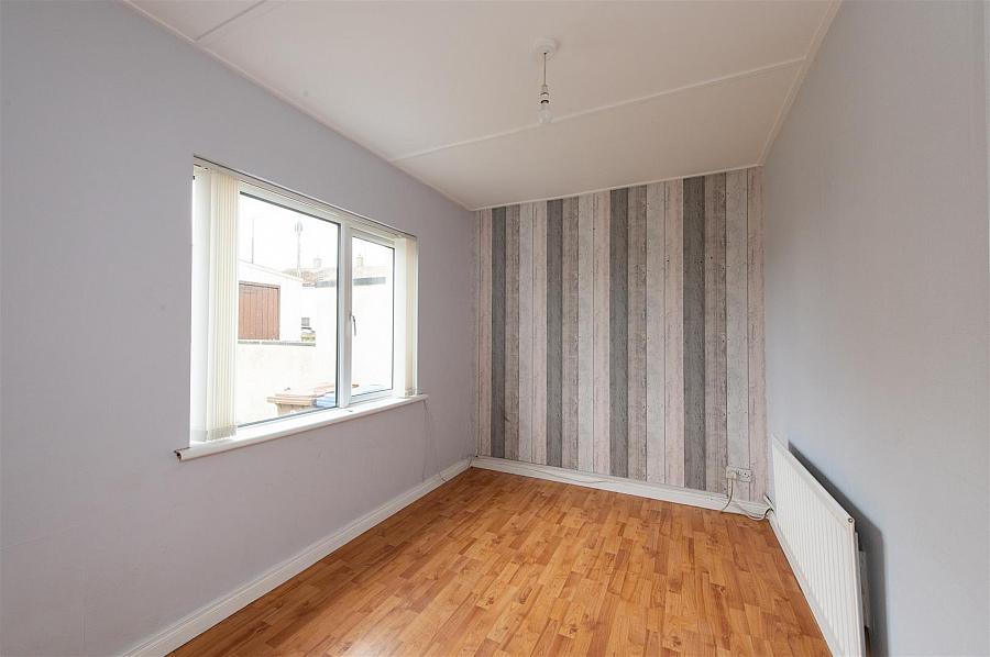 3 Jordanstown