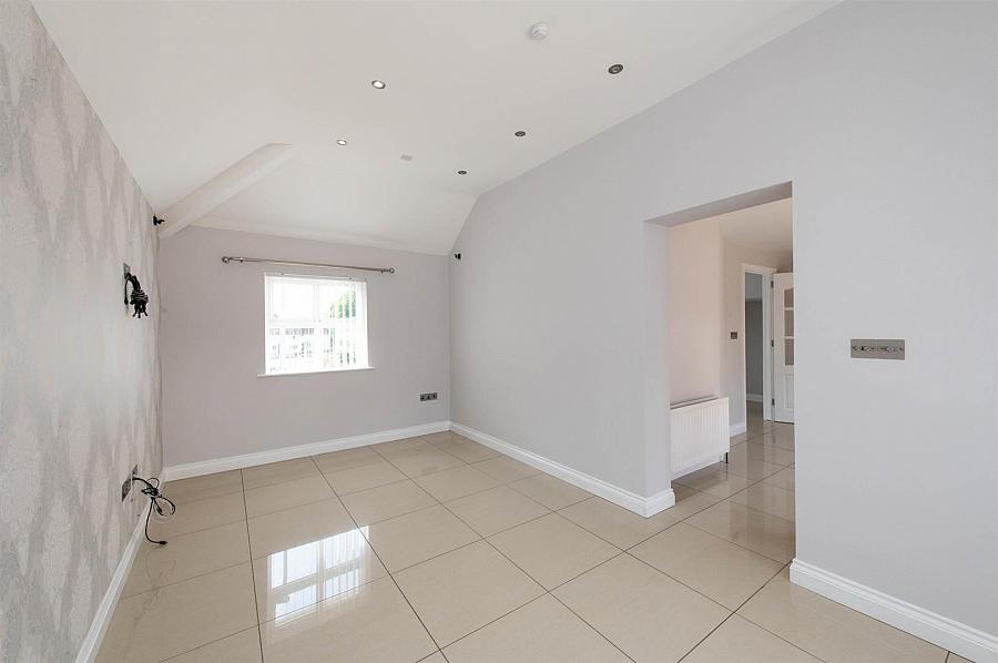 10 Drummond Brae