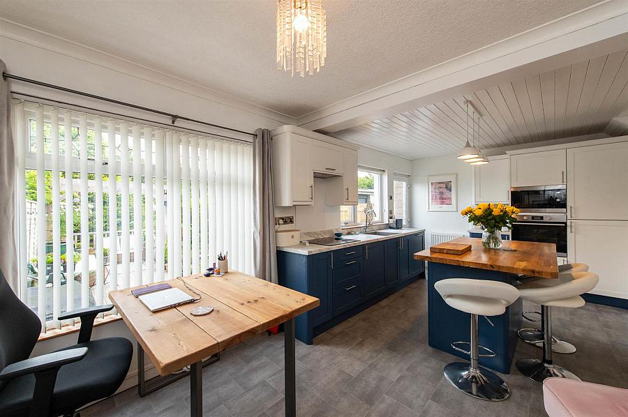 3 Moyra Close