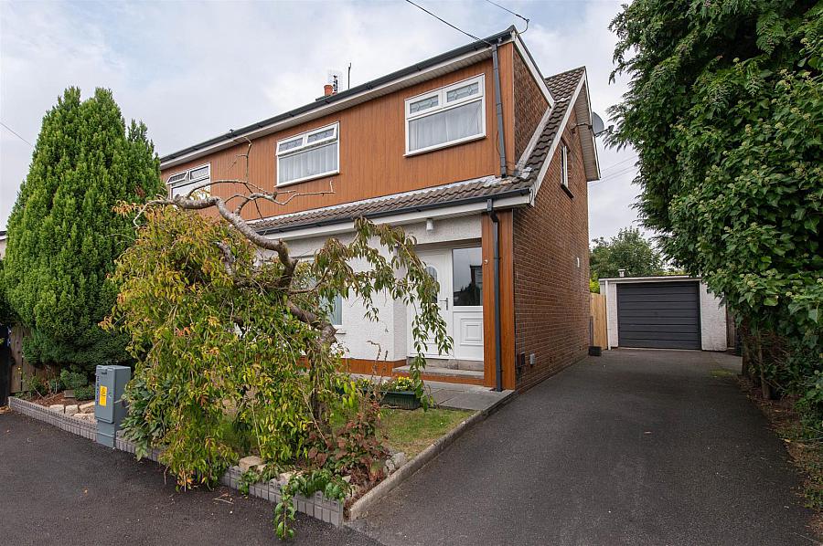 3 Moyra Close