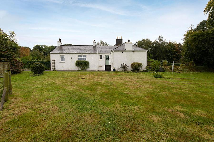 Drumnahall Cottage, 9 Spa Road
