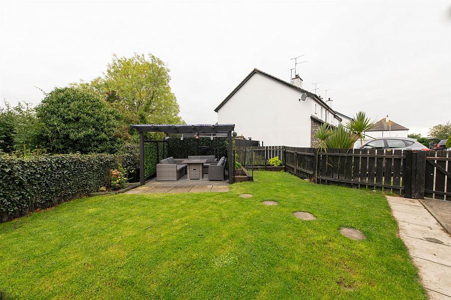18 Drum Manor