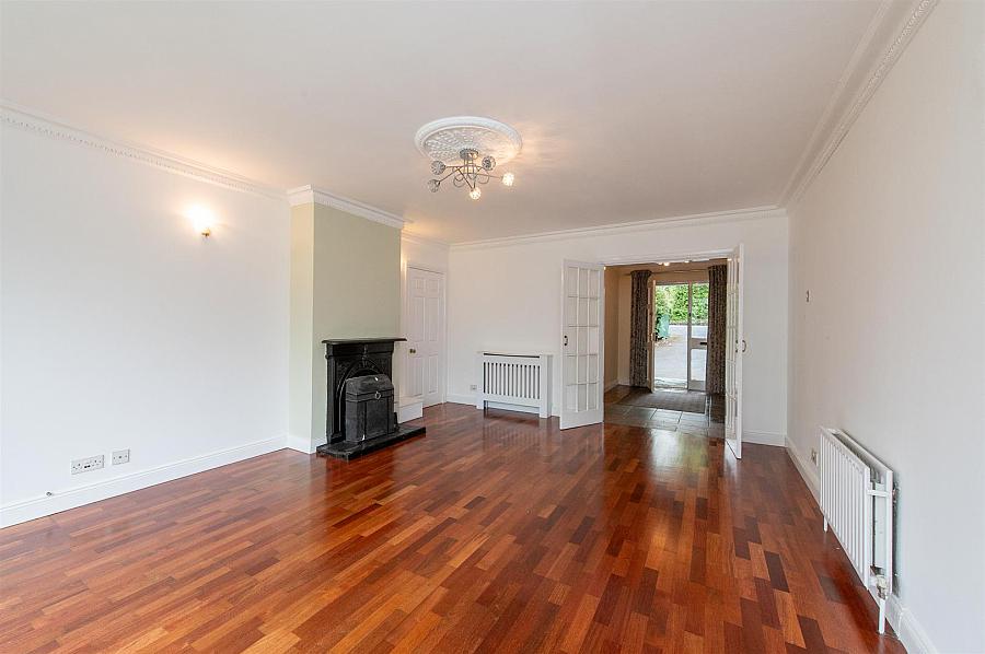 17 Loughinisland Road