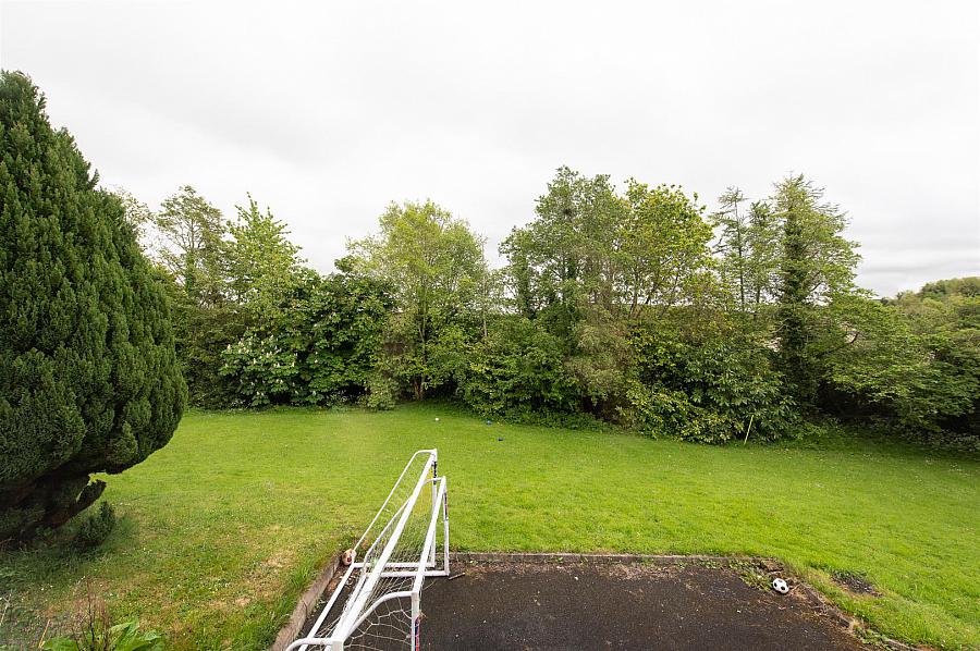 17 Loughinisland Road