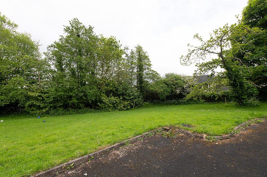 17 Loughinisland Road