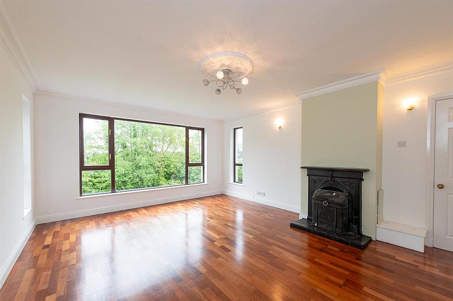 17 Loughinisland Road