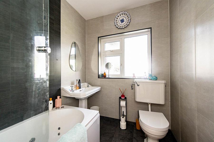 146 Loughinisland Road